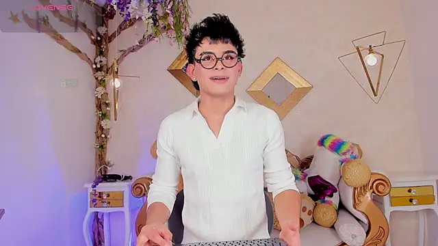 HungLatinoFemboyn Live-seksikameraesitys