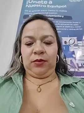 غرفة دردشة Charlott-1 المباشرة