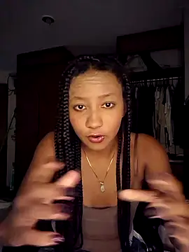 Živá chatovací místnost Laurakail_wan