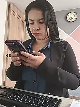 Paolitha25n Live chat-huone