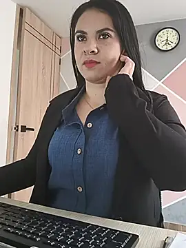Phòng Chat Trực Tiếp Paolitha25