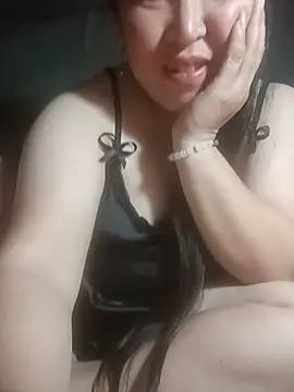 חדר צ'אט בשידור חי של Baby_jully99