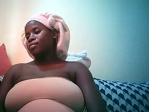 Sala de chat en directo de KissMeCurvyMbatha