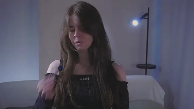 חדר צ'אט בשידור חי של NicolaDevis