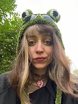 Živá chatovací místnost Crazy__Frog