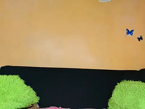 Baby-angelx Adlı Modelin Canlı Sohbet Odası