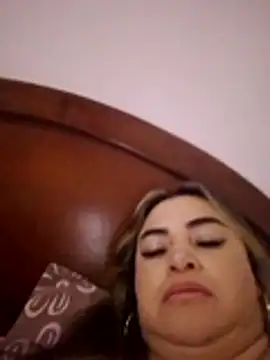 cachonda69- Live chatroom