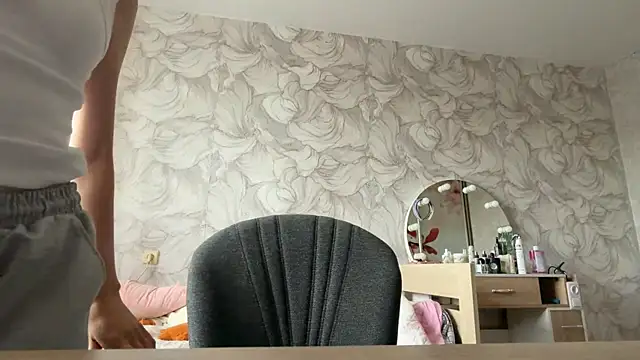 LeaScolieri Adlı Modelin Canlı Sohbet Odası