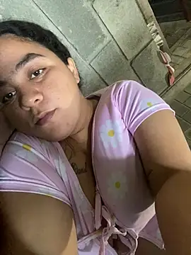 laura1999love – Naživo chatovacia miestnosť