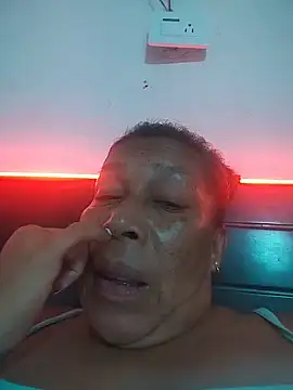 Bella-Milf_'s Live Chat Room