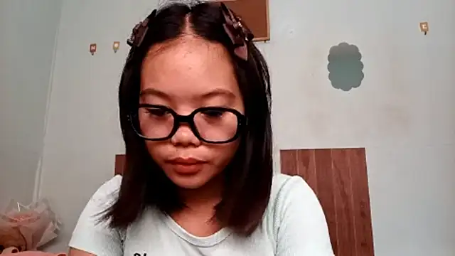 Živá chatovací místnost YunaSato