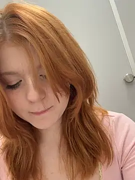 Freaky__Nikki 现场聊天室