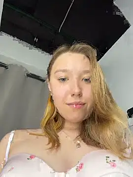 -NaughtyAngel- Adlı Modelin Canlı Sohbet Odası