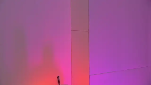 MyrHilton Live chatroom