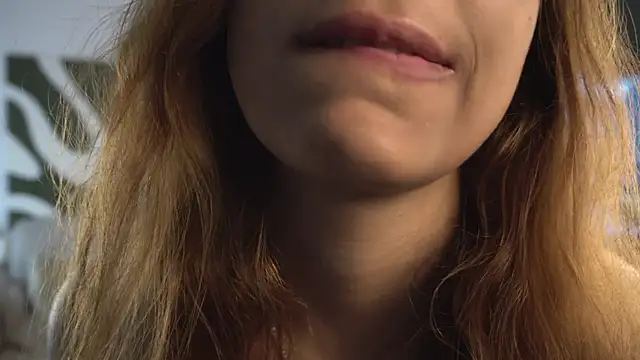 DinahSysak Adlı Modelin Canlı Sohbet Odası