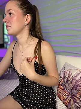 PeachCheeks_ Live Chatraum