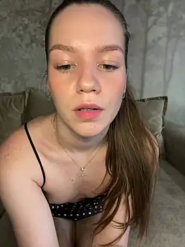 Živá chatovací místnost PeachCheeks_