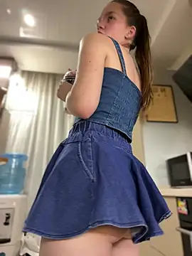 Živá chatovací místnost PeachCheeks_