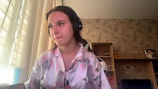 חדר צ'אט בשידור חי של SharikaBabecki