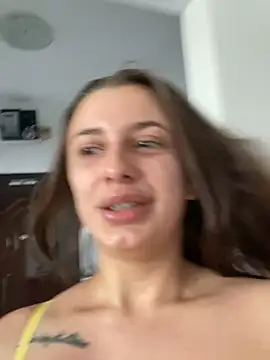 CrazyBhonnie: δωμάτιο απευθείας συνομιλίας