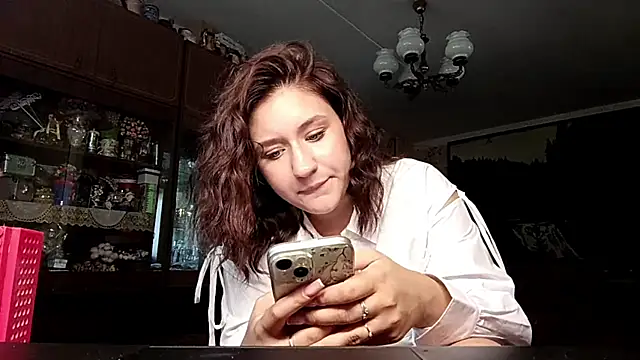 חדר צ'אט בשידור חי של LoticCrawl