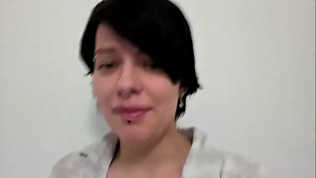 Lucysidle – live chatrum