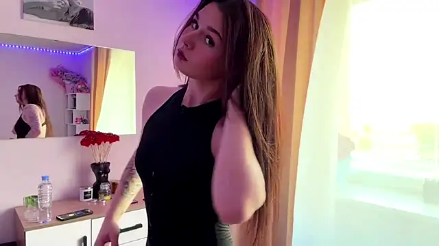 HalinaRozier Adlı Modelin Canlı Sohbet Odası