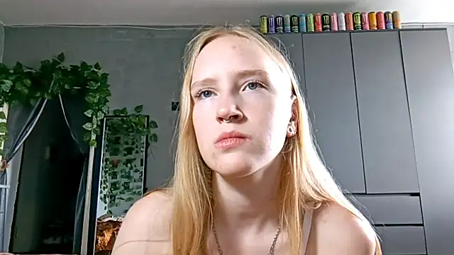 Sala de chat en directo de Mia_Azart
