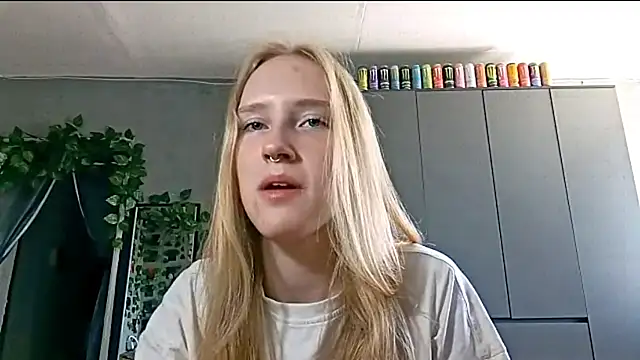 Mia_Azart Live Chatrum