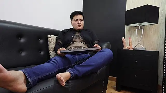Chat soba uživo modela Dusty_Law_