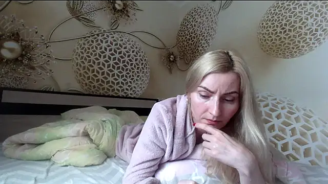 Онлайн чат Yourrealgirl