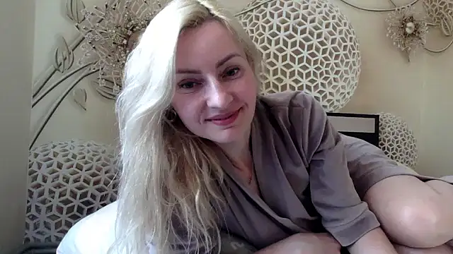Živá kamerová sex show Yourrealgirl
