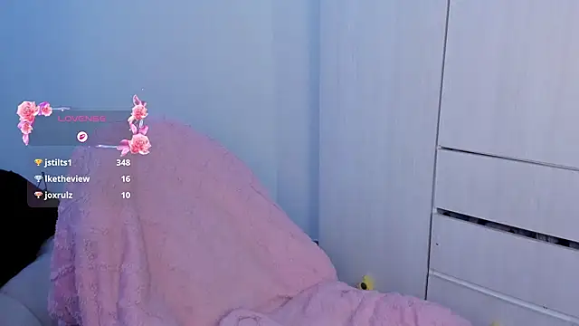 Chat soba uživo modela Dani_zakura