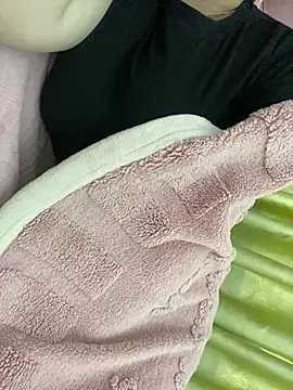 Dolly_09 Adlı Modelin Canlı Sohbet Odası