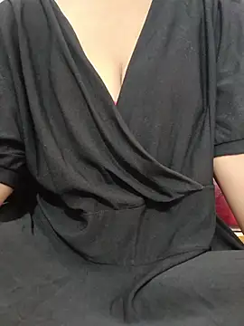 Chat soba uživo modela hey_pooja