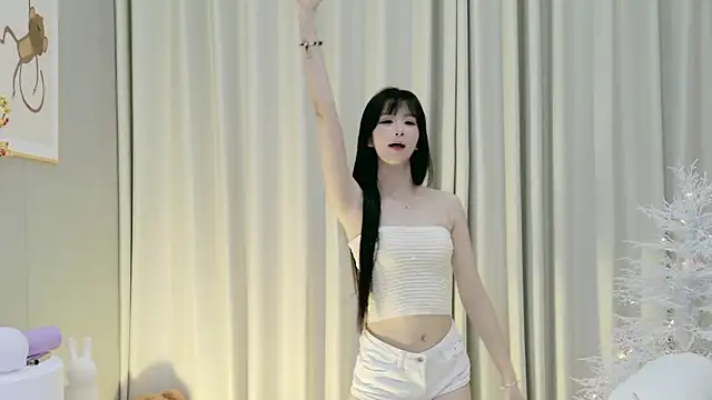 חדר צ'אט בשידור חי של YaGelibaby