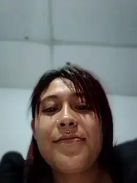 Mely_pinkk Adlı Modelin Canlı Sohbet Odası