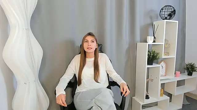 חדר צ'אט בשידור חי של RhebaTancredi
