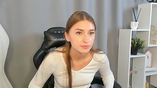Živá chatovací místnost RhebaTancredi