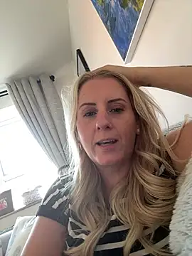 Elegant_Erin live-chat rom