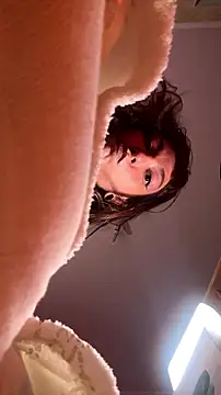 Chat soba uživo modela Tokio__Ray