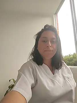 Queen-yessi12 чат на живо