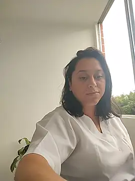 Chat soba uživo modela Queen-yessi12