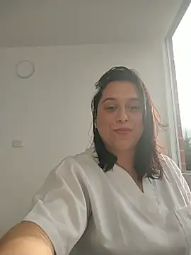 Živá chatovací místnost Queen-yessi12