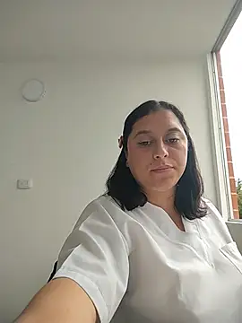 Chat ao vivo de Queen-yessi12