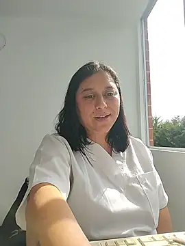 Queen-yessi12 Live Chatraum