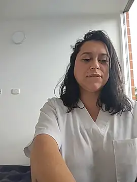 Queen-yessi12 Live chatroom