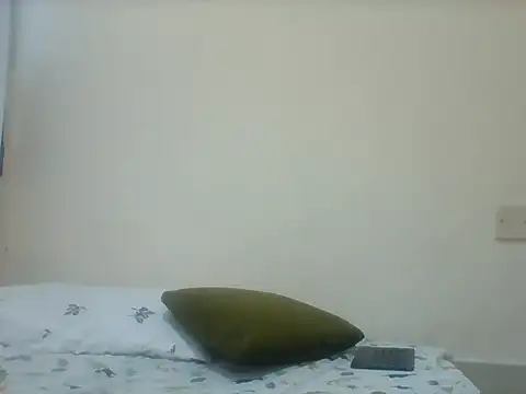 Emish_booty Adlı Modelin Canlı Sohbet Odası