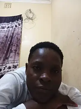 BUBBLY-QWEEN Live Chatraum