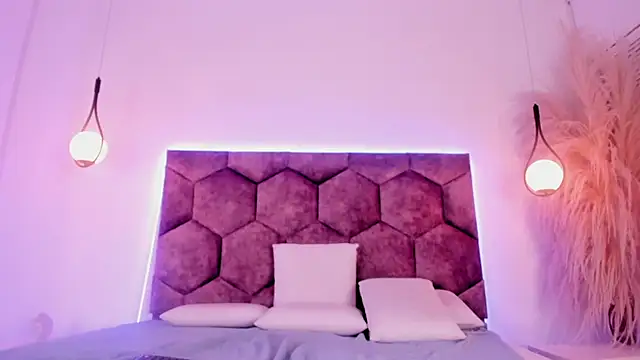 חדר צ'אט בשידור חי של olivia_jhonsson_